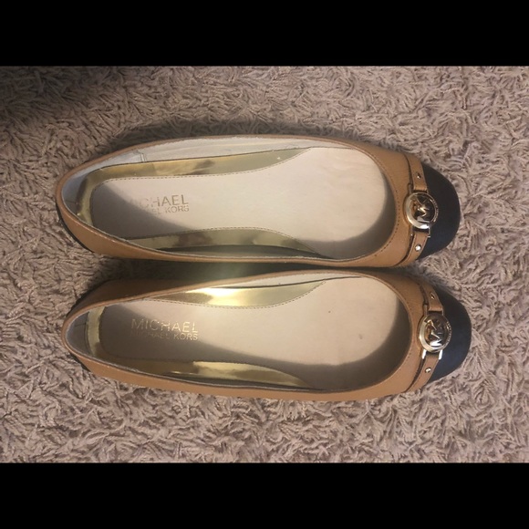 Michael Kors tan and black flats size 8 - Picture 4 of 5